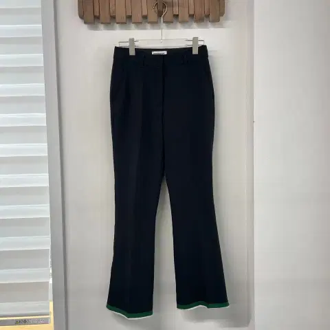 에센셜앤트워프 슬랙스 팬츠