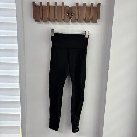 룰루레몬 시스루 디테일 레깅스