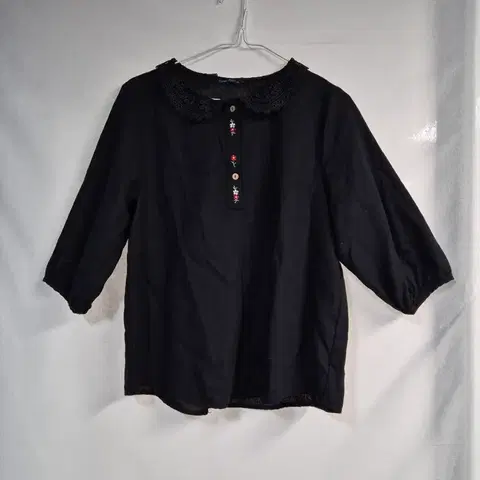 레이스 카라 린넨 자수 블라우스 55사이즈