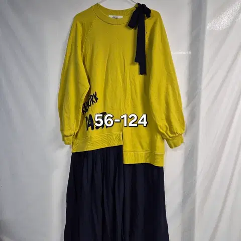 쥬시쥬디 맨투맨 쉬폰 레이어드 원피스 56-124