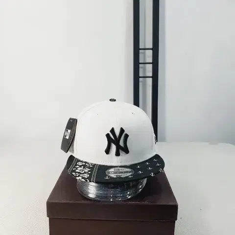 뉴에라 모자 뉴욕 양키스 스냅백 화이트 새상품