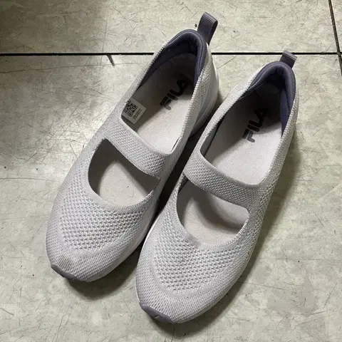 휠라 메리제인 여성 운동화신발 240