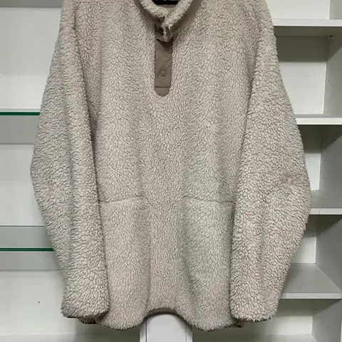 유니클로 x 화이트 마운트티니어링 플리스 반집업 xl