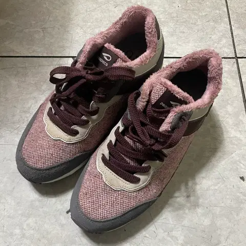 프로스펙스 털 안감 여성 운동화신발 240