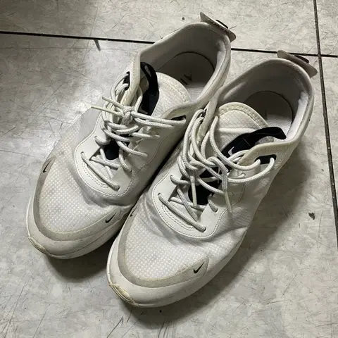 나이키 에어맥스 디아 여성 운동화신발 245