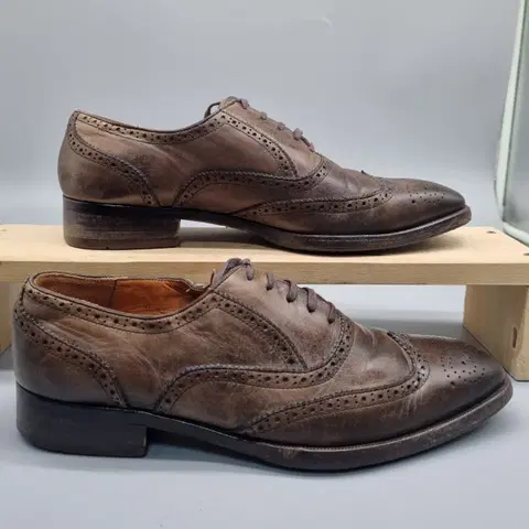 매너그램 남성윙팁구두260