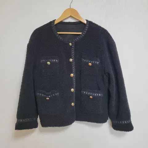 29..COCOBLANC블랙 부클 트위드 자켓 금장 버튼