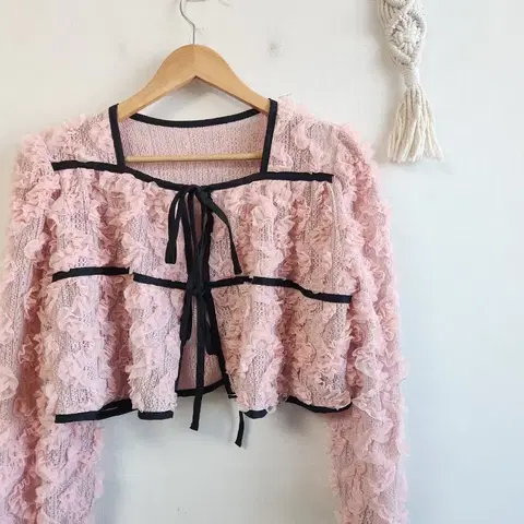 플라워 프릴 볼륨 쟈카드 가디건