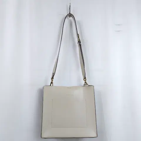 찰스앤키스 스퀘어 숄더백 아이보리