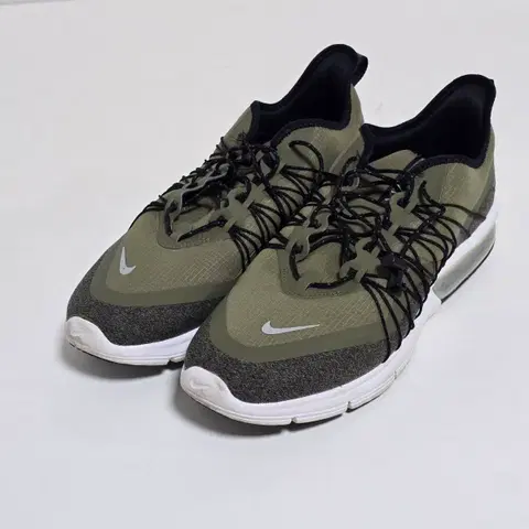 나이키 에어맥스 시퀀트 4 쉴드 미디엄올리브 운동화 270.i
