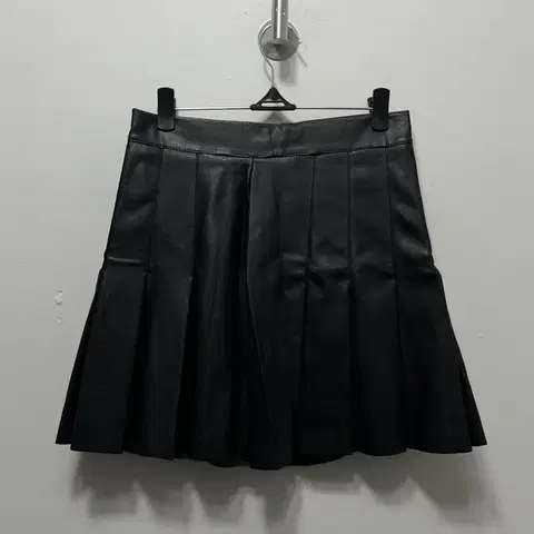 블랙 레더 플리츠 스커트 S