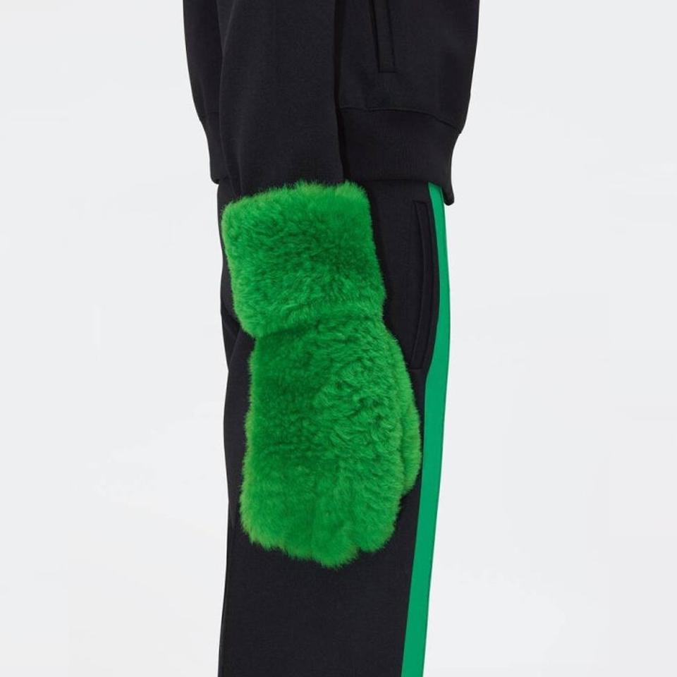 새상품 보테가 베네타 테디 시어링 레더 장갑 그린 컬러