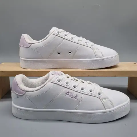 휠라 코트디럭스 스니커즈 245