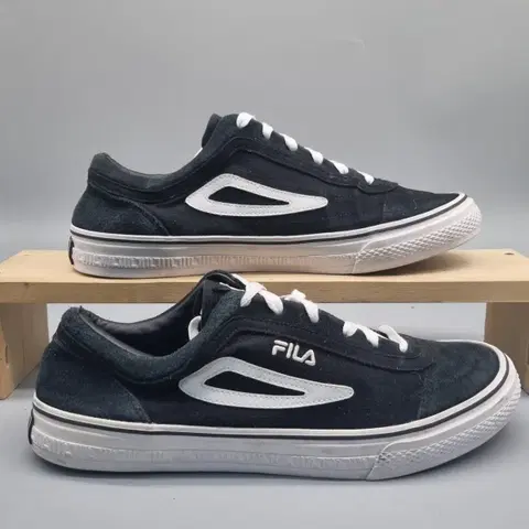 휠라 클래식보더 남성스니커즈 275