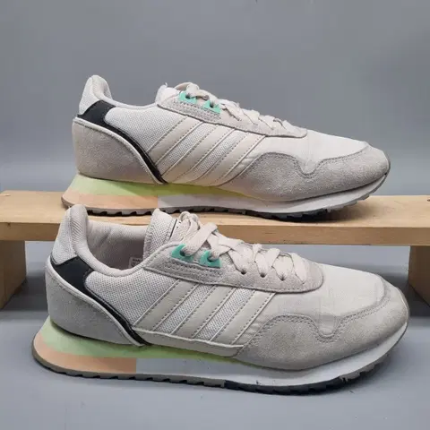 아디다스 8k2020 여성운동화240