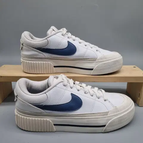 나이키 코트레거쉬 리프트 여성운동화235