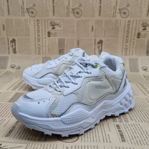 아이더 에센셜 여성운동화240