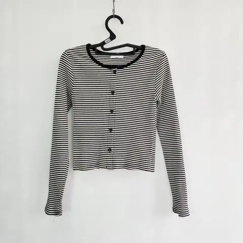 0532 에잇컨셉 스트라이프 크롭 가디건 긴팔