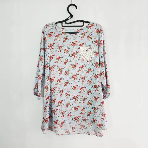 0515 코튼 플라워 레이스포켓 블라우스 하늘색