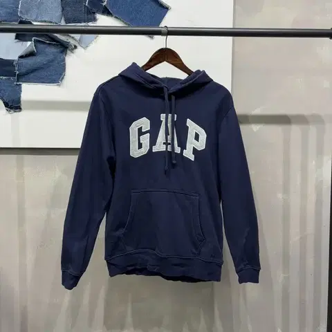 (95) GAP 갭 캐주얼 네이비 자수 기모 후드티