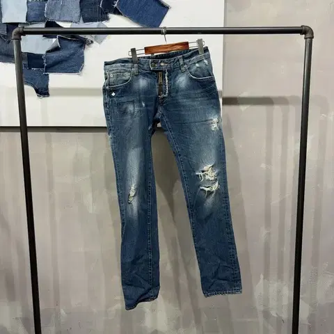 (33인치) 디스퀘어드2 명품 빈티지 워싱 디스트로이드진 청바지