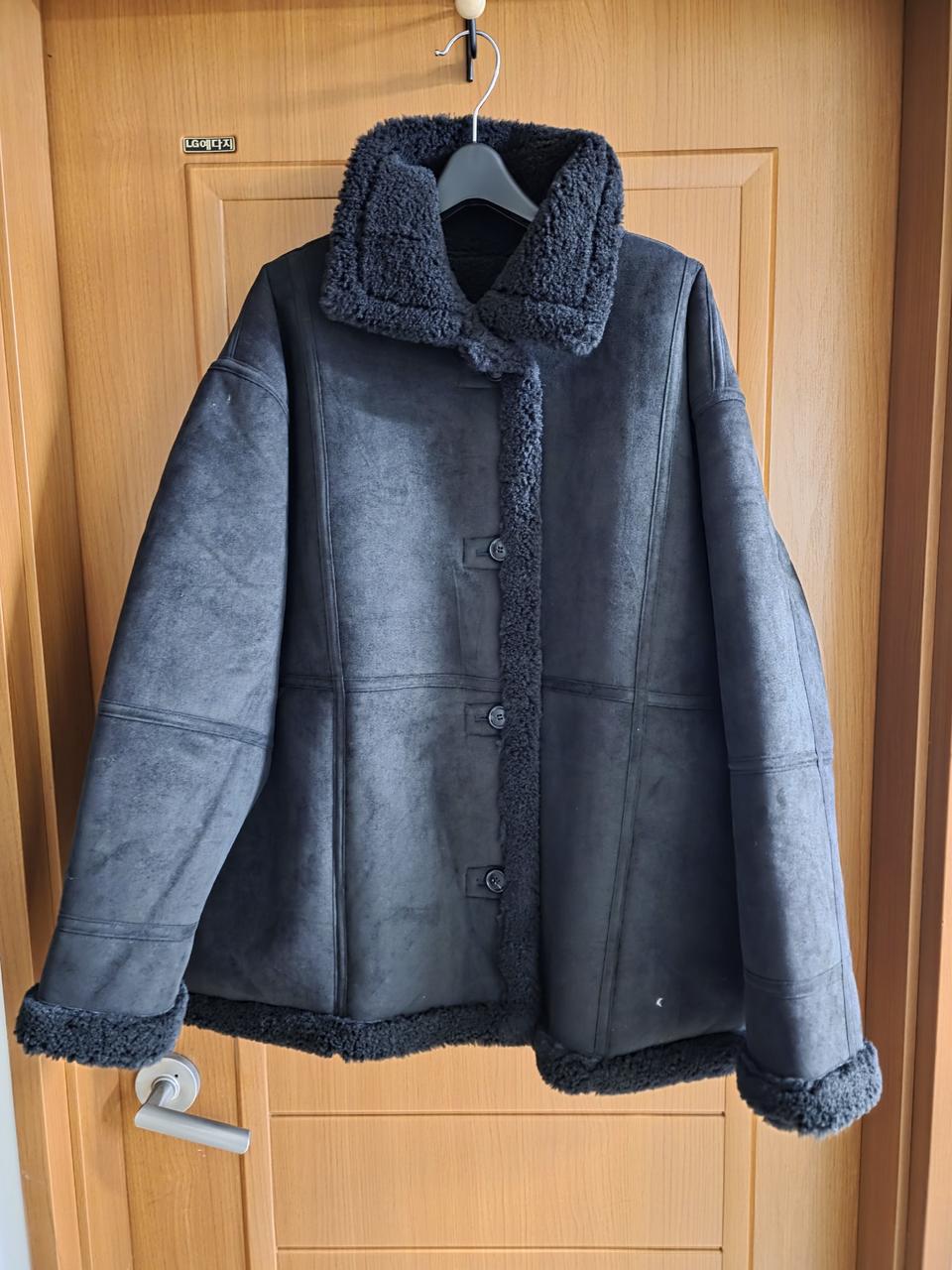 (새상품) 블랙 리버시블 스웨이드 롱무스탕(국내 상품)(큰 사이즈도가능)