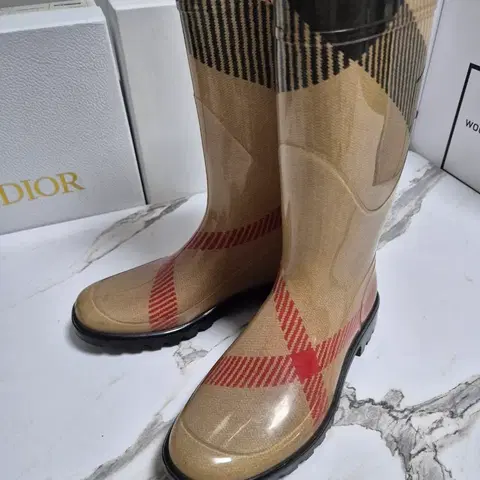 (정품) 버버리 체크 레인부츠 36