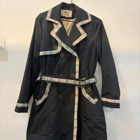 버버리 블랙 트렌치코트 체크 배색