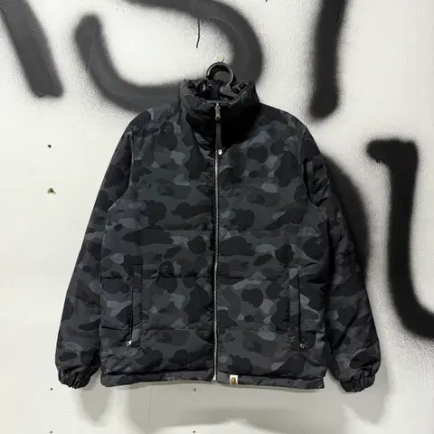 정품 베이프 OG 흑계 풀 카모 리버시블 구스다운 패딩 점퍼