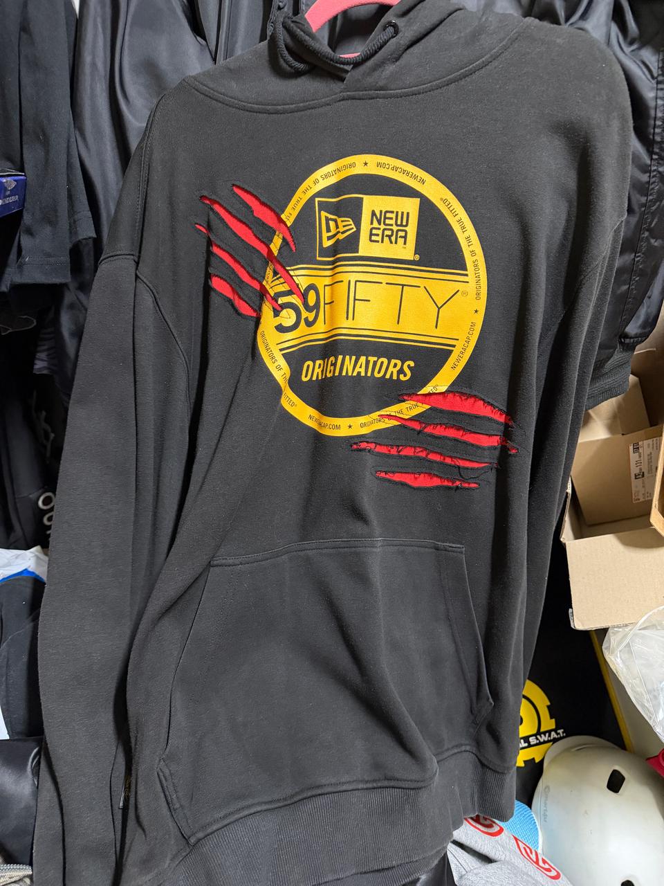 뉴에라 이소룡 한정판 후드티