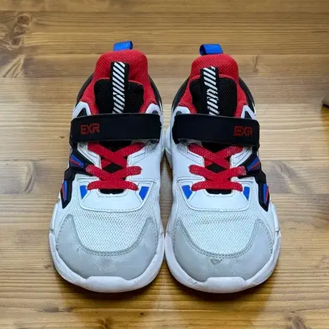 EXR - T 포머 MS (화이트, 레드), 230mm