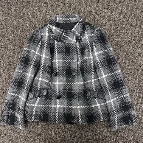 on&on 온앤온 여성 체크 패턴 자켓 66사이즈