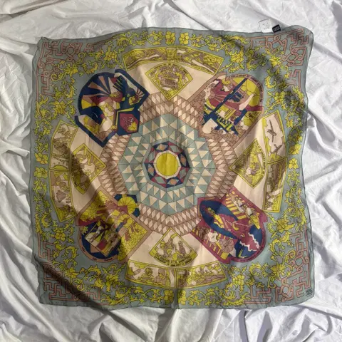 마리떼프랑소와저버 바로크 패턴 실크 스카프