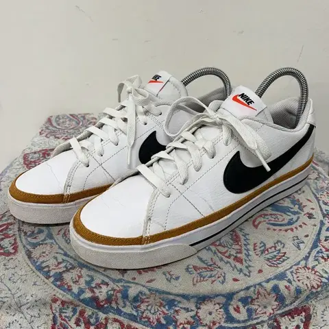 나이키 코트 레거시 넥스트 네이처 스니커즈 260 E01533