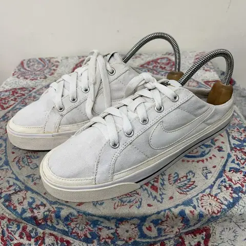 나이키 코트레거시 뮬 스니커즈 235 E01538