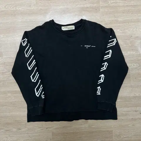 오프화이트 시그니처 디아그 애로우 패턴 프린팅 맨투맨 [블랙] L/100