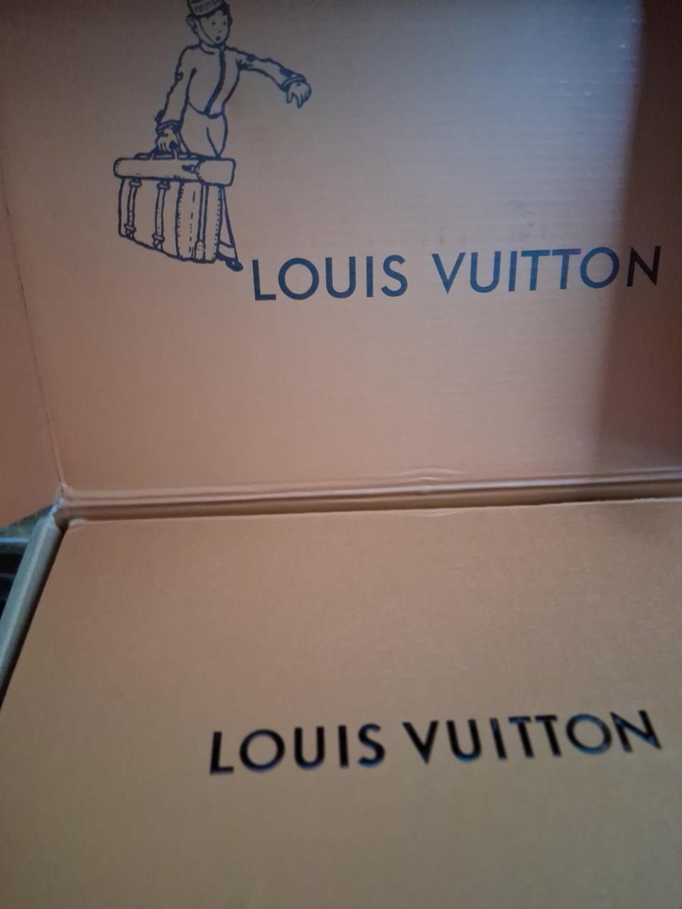 루이비통 사이드트렁크