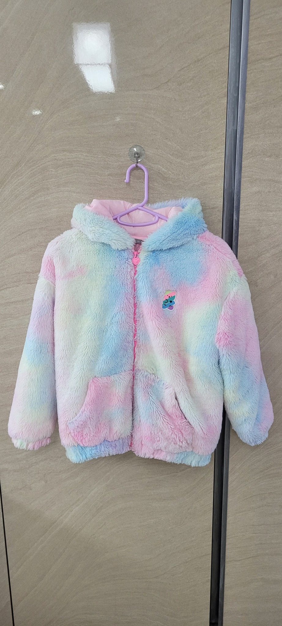 (여아140사이즈)신디키즈 도톰 무지개 후리스