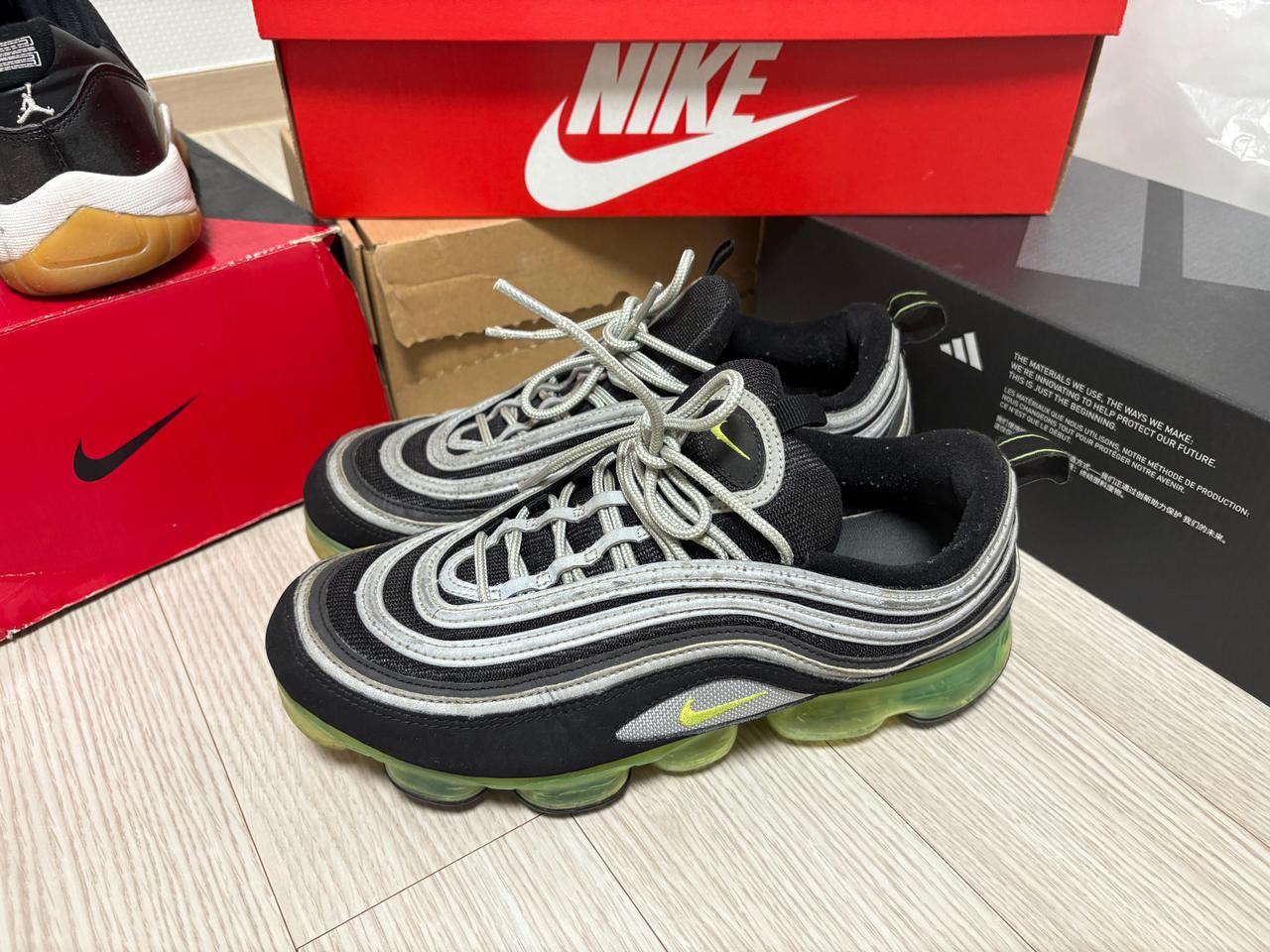 나이키 에어 베이퍼맥스 97 블랙볼트 275mm