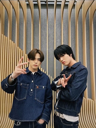 디올 오블리크 데님(청) 자켓 44 사이즈 판매 합니다.