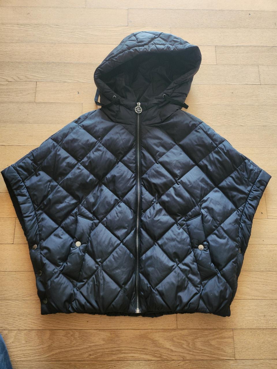 칼라거펠트 케이프스타일패딩(실착77~88호)