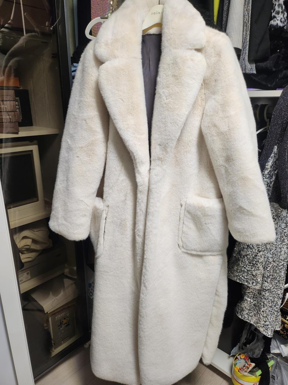 페이크퍼롱코트.