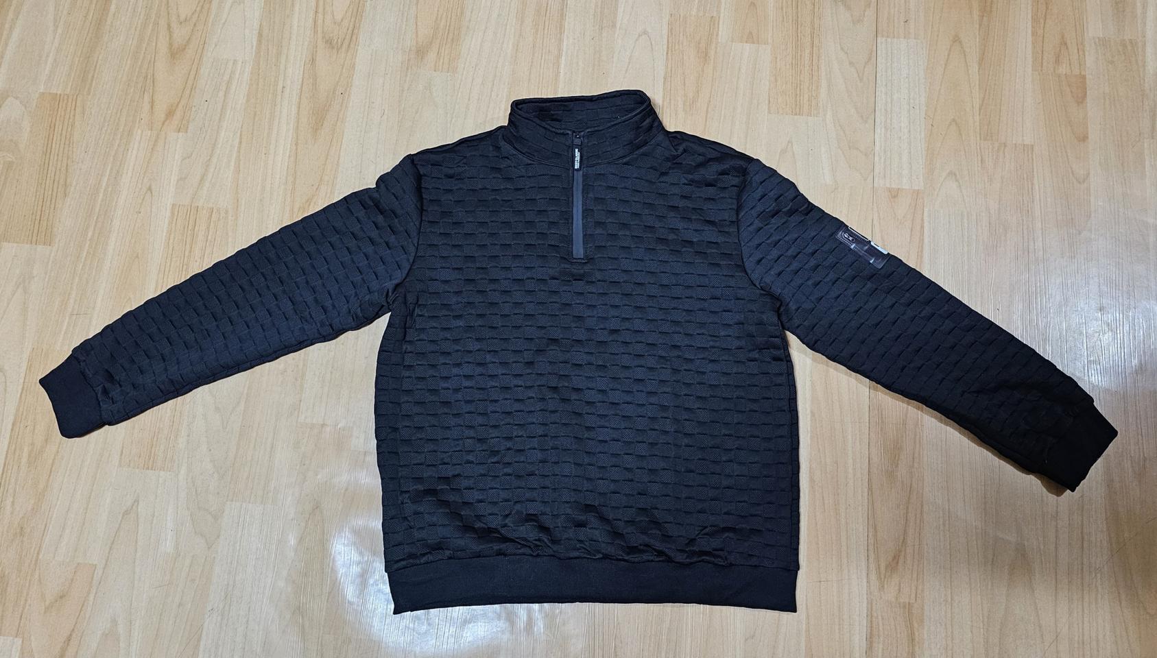 집업티셔츠 새제품 사이즈 115