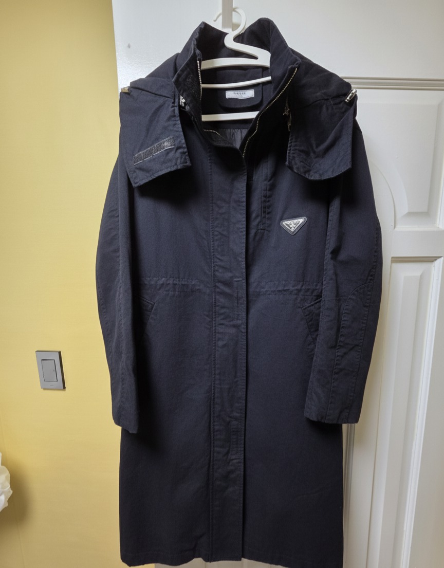 프라다 블랙 후드 롱코트