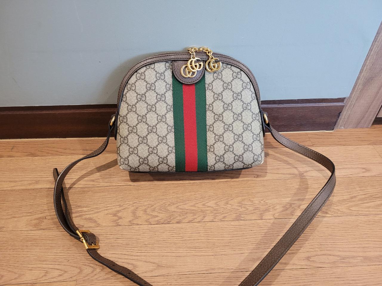 구찌오디피아 GG수프림 숄더백