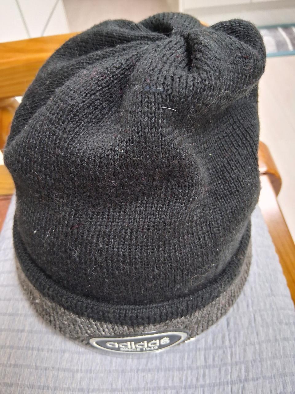 아디다스 버킷방한모자 사이즈 58cm 디자인강추 실착별로