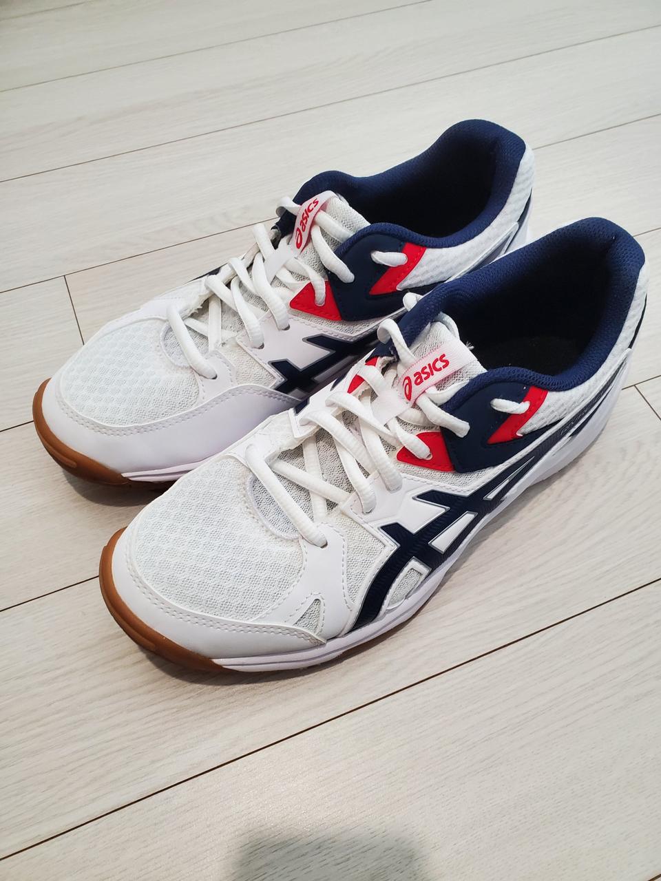 새상품급)아식스 운동화 CF 112433201-102 배구 배드민턴 탁구