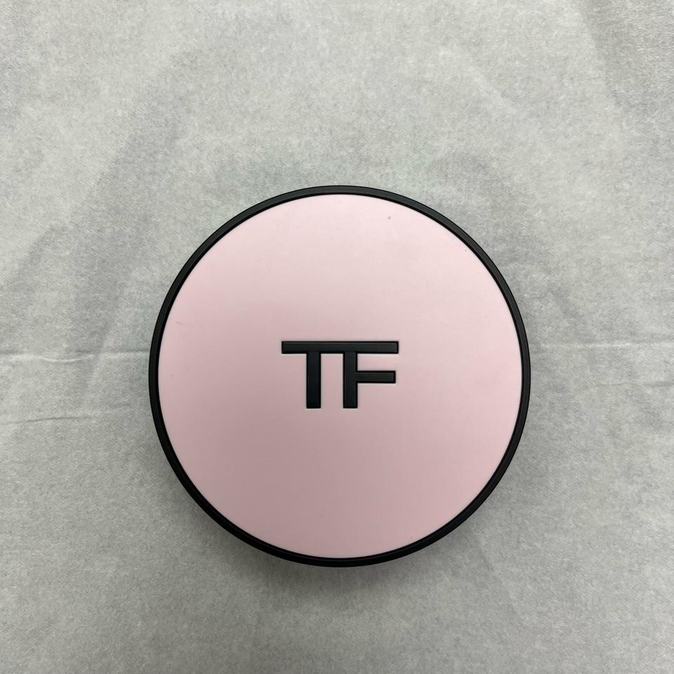 톰포드 한정판 핑크 쿠션 케이스