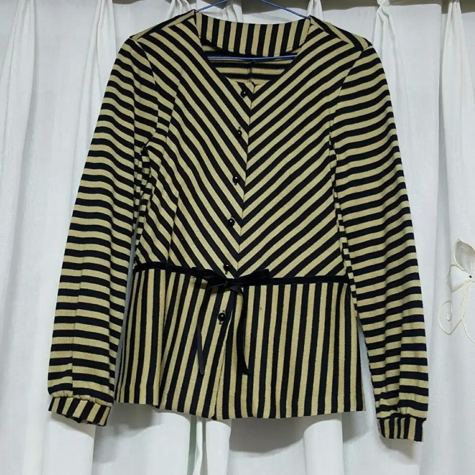 [S] 줄가라 블라우스 티셔츠