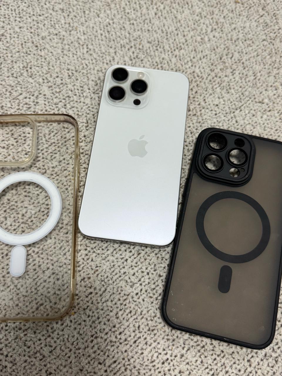 아이폰15프로맥스 화이트 256GB 액정작은점 하자